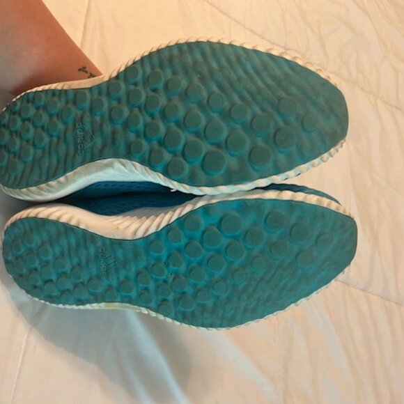 Adidas Tennis Shoes - Picture 2 of 6